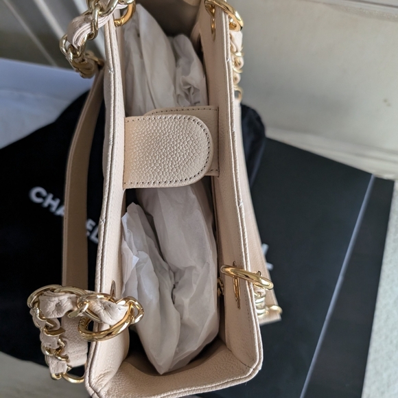 Authentic NWT chanel white tote bag - Picture 2 of 3
